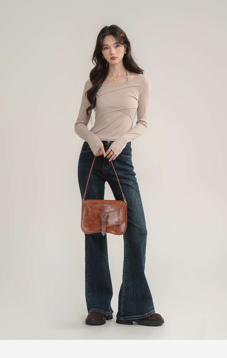 リボン刺繍入りフレアデニムパンツ｜デート服
