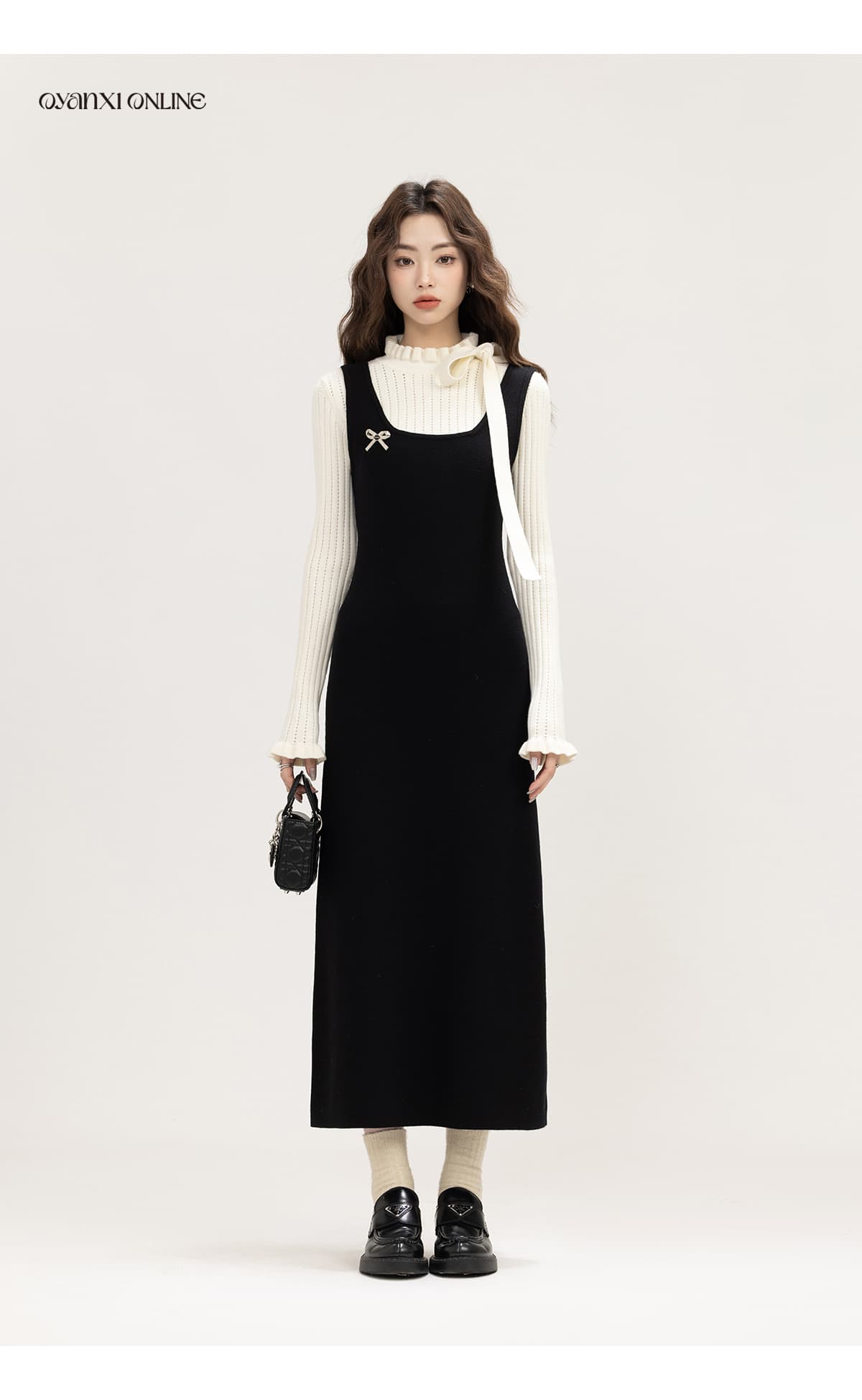 リボン付きニットワンピース｜デート服