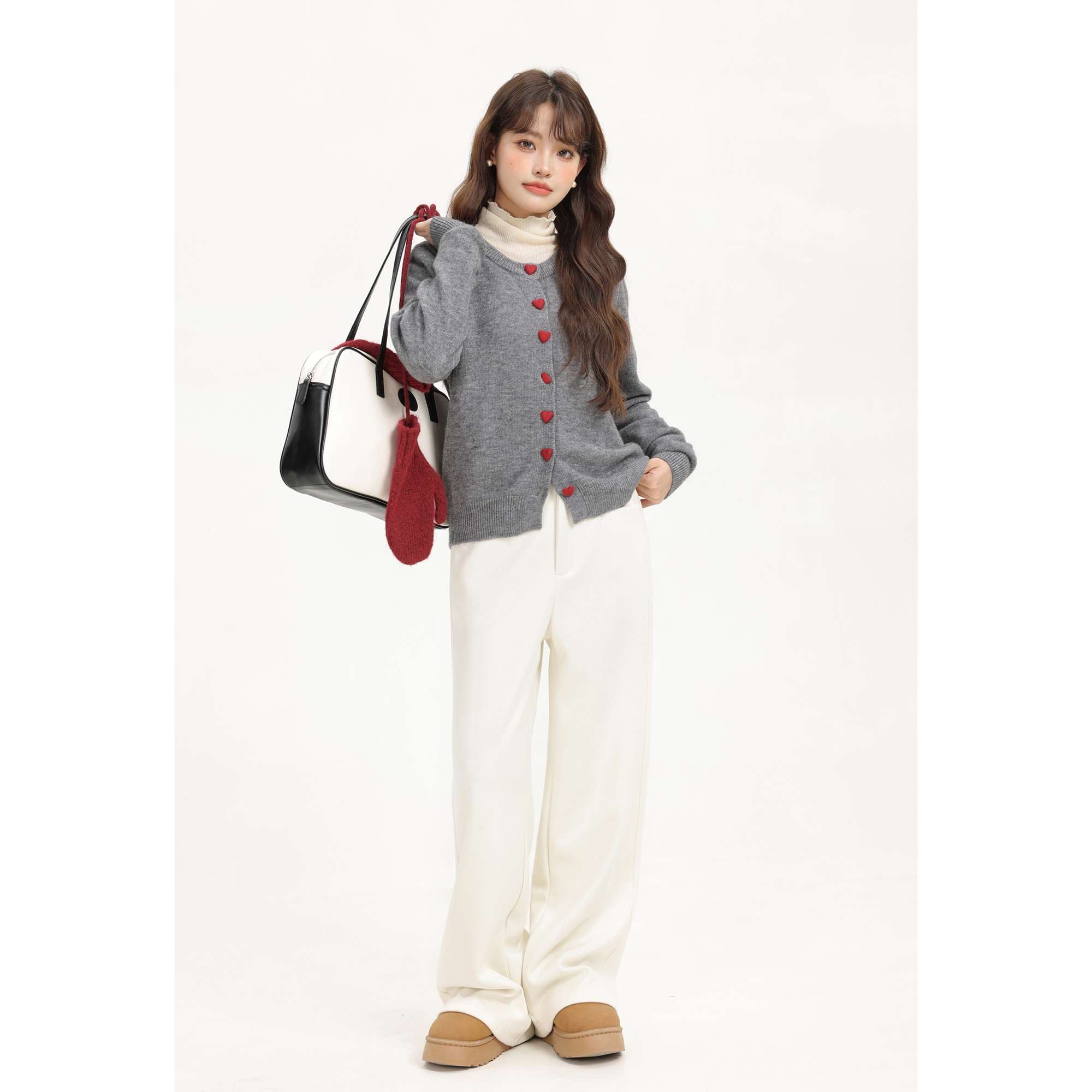 ハートボタンアクセントニットカーディガン｜デート服