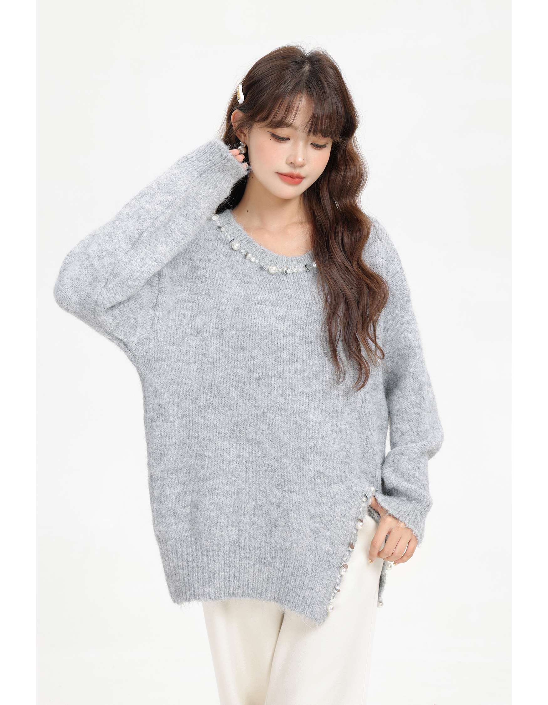 パールディテールアシンメトリーニット｜デート服