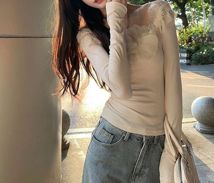 花柄メッシュ装飾オフショルダーニット｜デート服