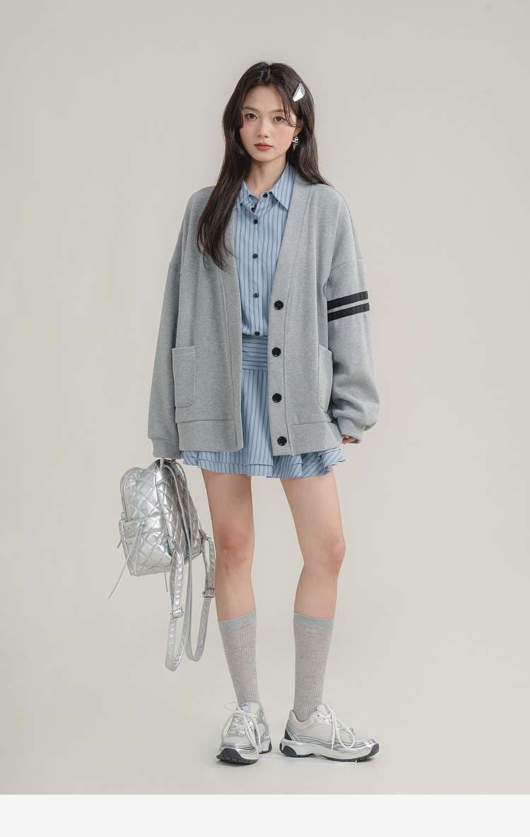 学生風カーディガン｜デート服