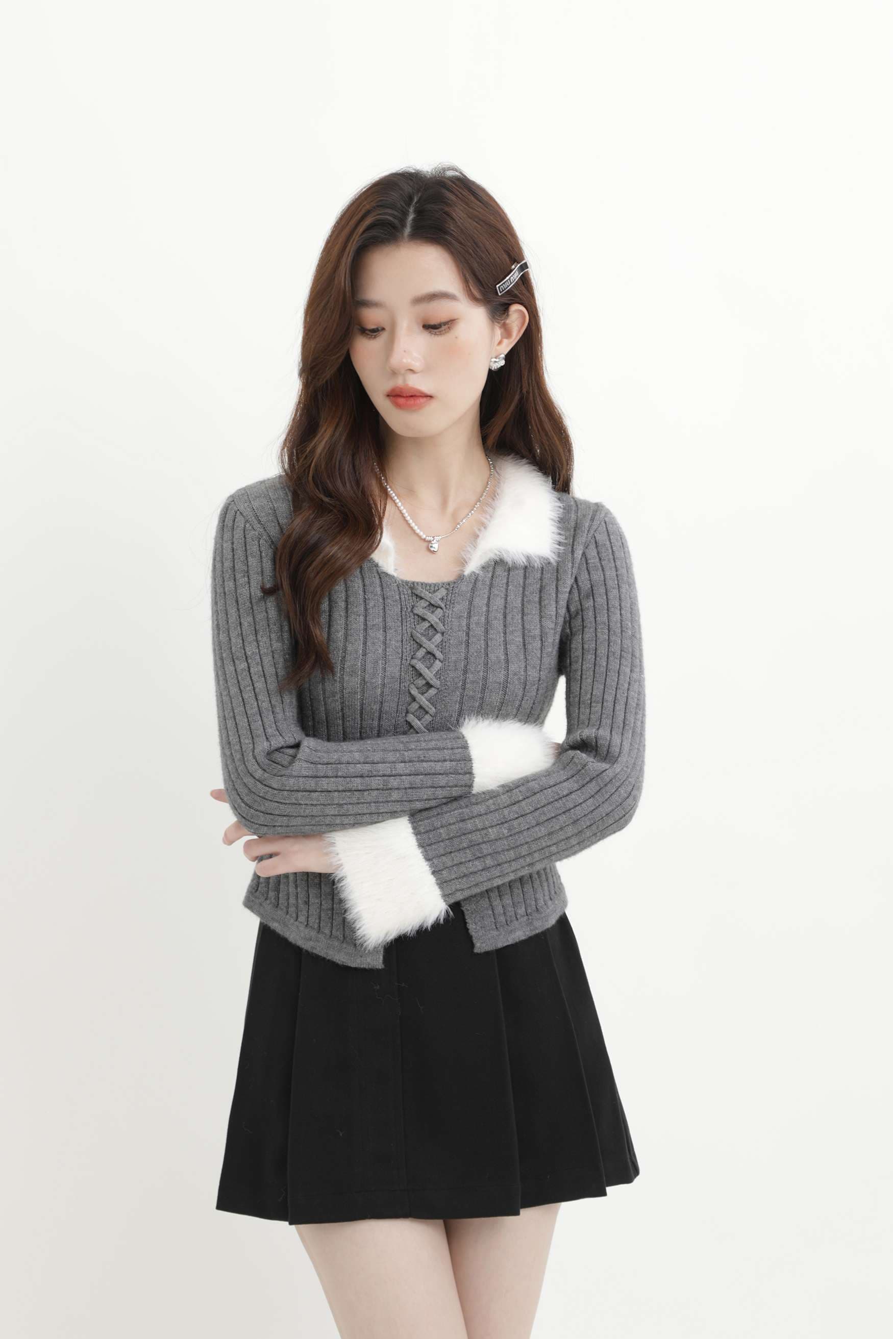 フェザー襟付きリブ編みレースアップニット｜デート服