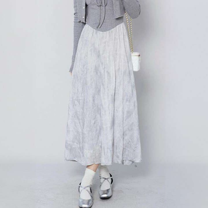 春のお出かけに華を添える、カーディガン付きフレアロングワンピース｜デート服