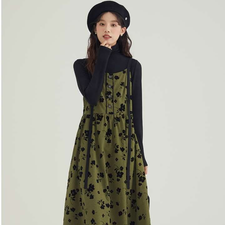 秋の花柄ワンピースコーデ｜デート服