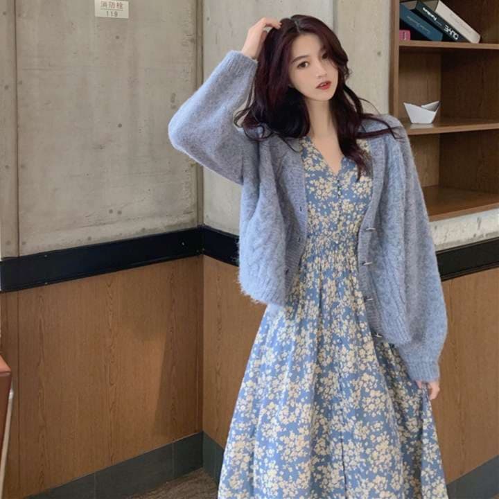 大人フェミニンに仕上がる、花柄スカート＋ふわもこカーディガン｜デート服