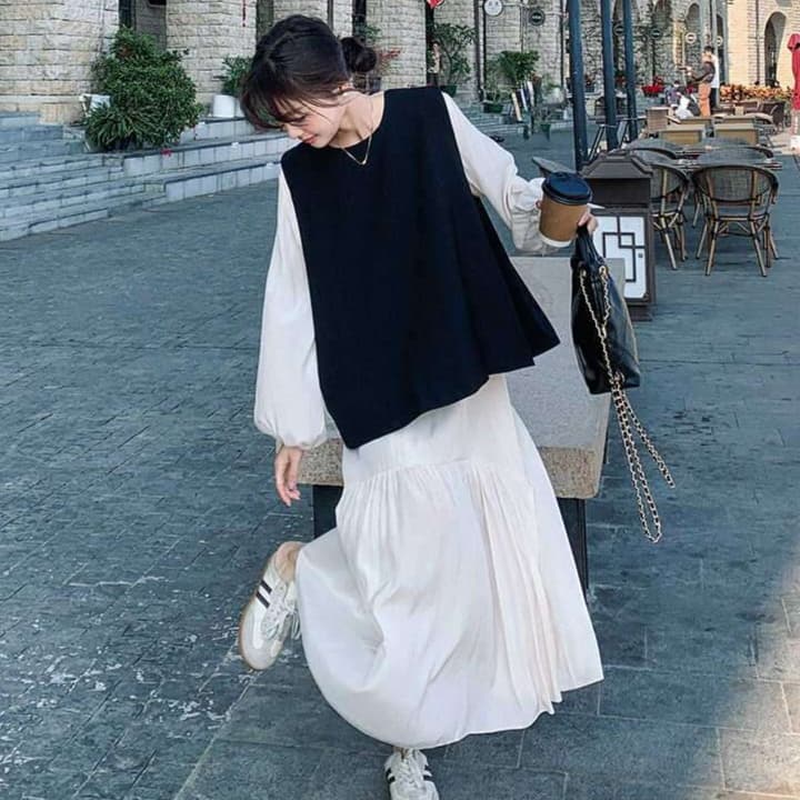 レイヤードワンピース+ベスト セットアップ｜デート服