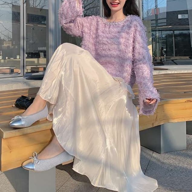 大人の甘さを引き出す、タッセルトップス＋スカート セットアップ｜デート服