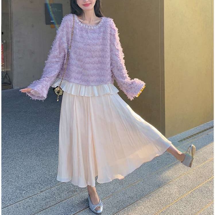 大人の甘さを引き出す、タッセルトップス＋スカート セットアップ｜デート服