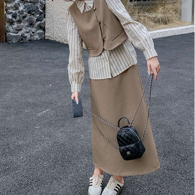 ストライプ柄シャツ+ベスト+スカート セットアップ｜デート服