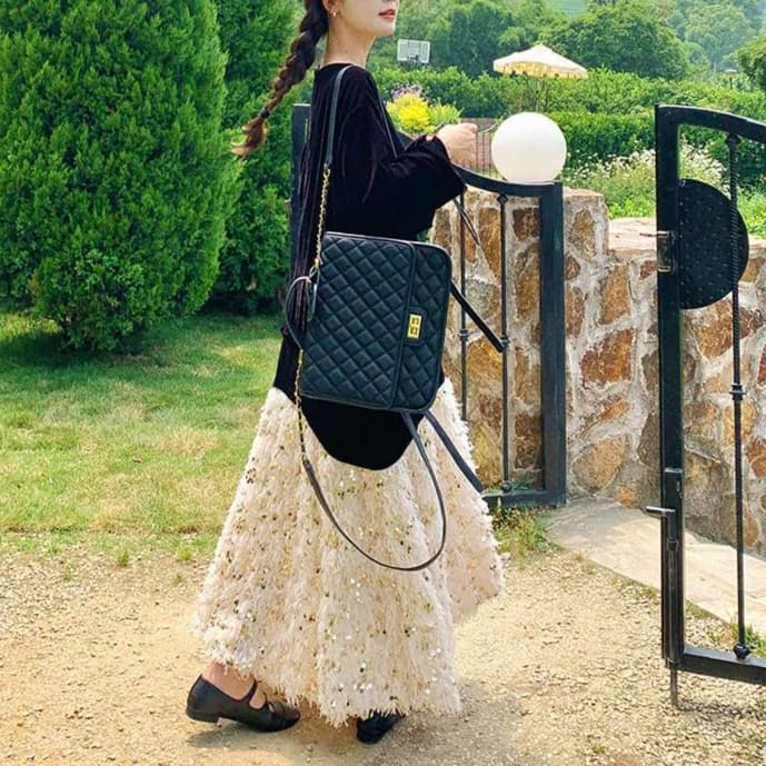 リラックス感ときちんと感を両立した、オーバーサイズニットワンピース｜デート服