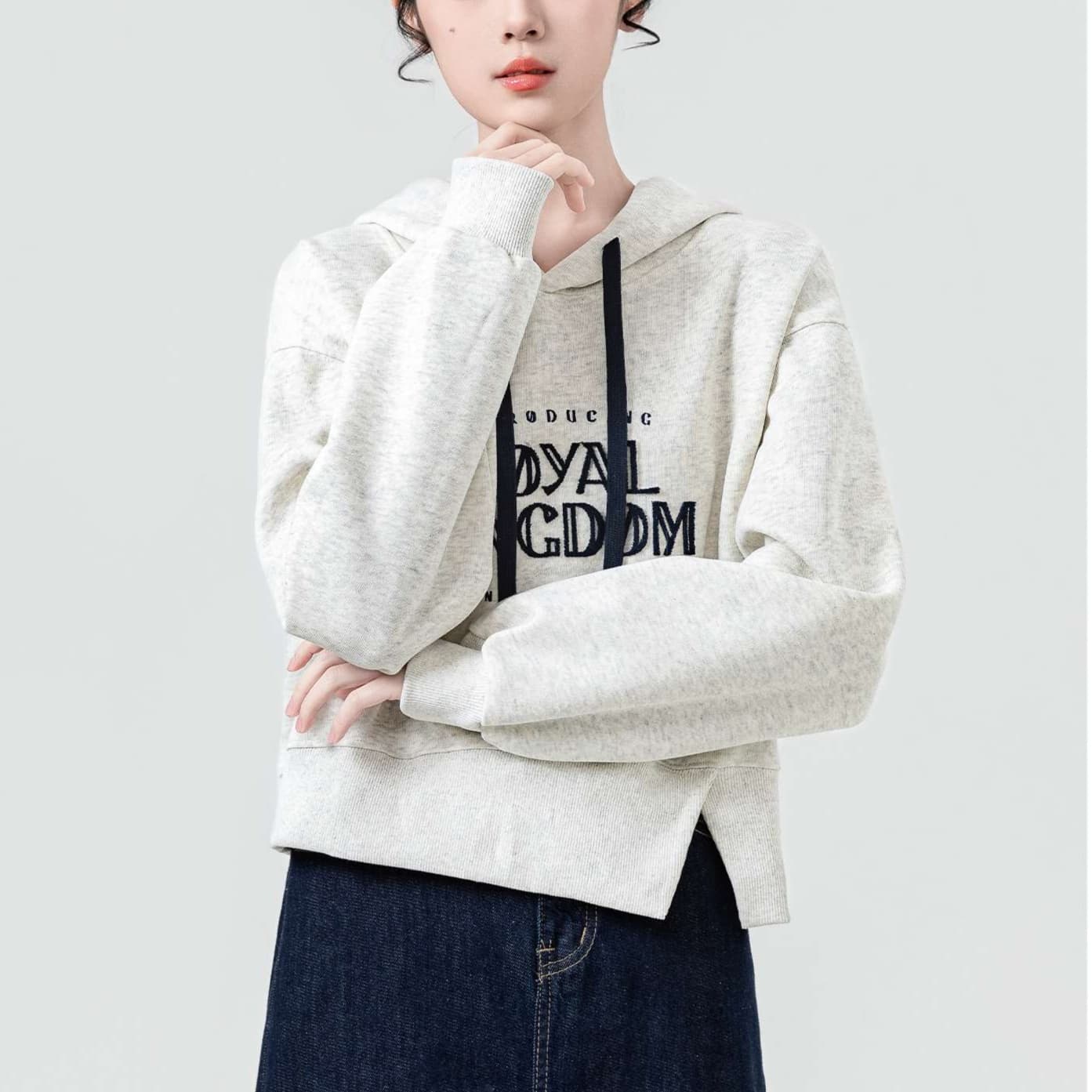 フード付きプルオーバー｜デート服