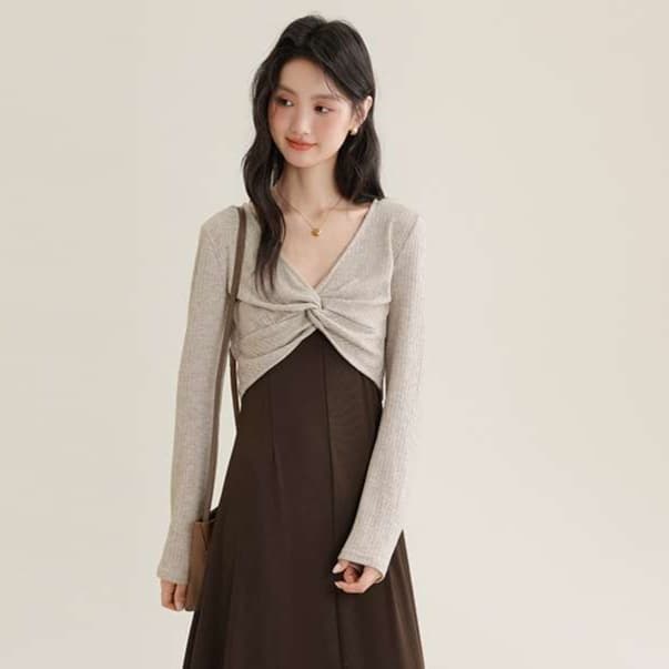 ねじりデザイン長袖カットソー+ブラウンワンピースセット｜デート服
