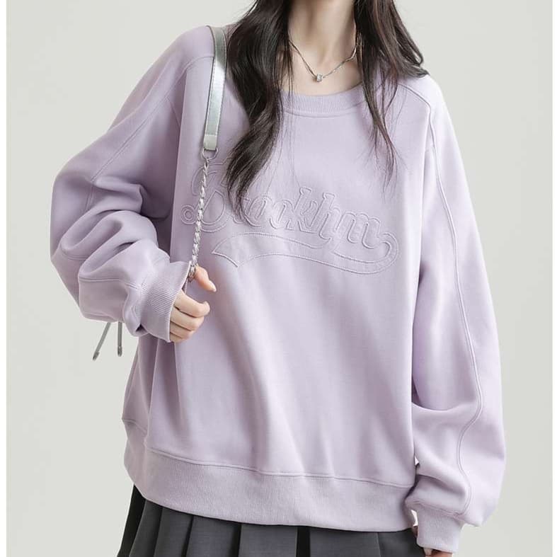 ロゴ刺繍スウェット｜デート服