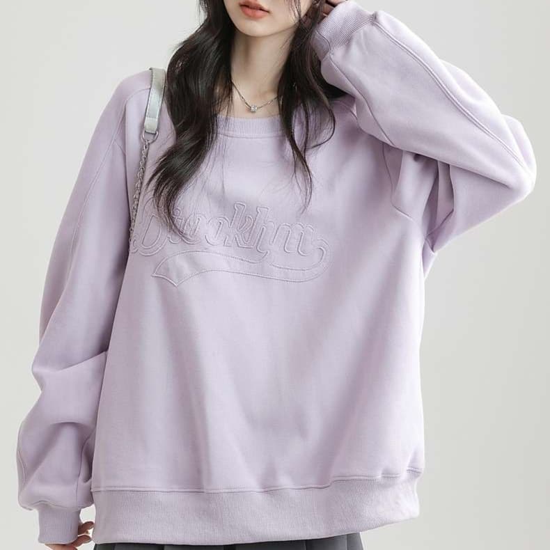 ロゴ刺繍スウェット｜デート服