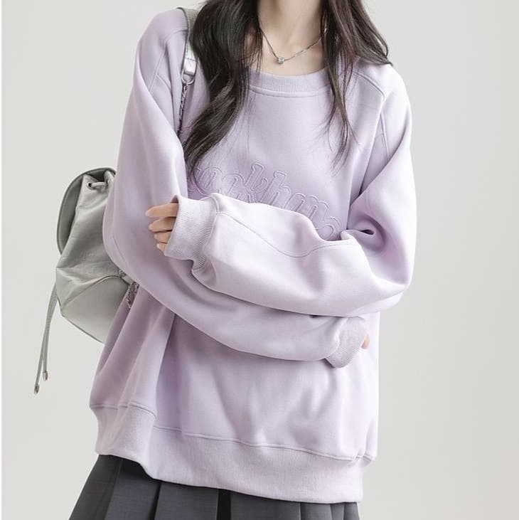 ロゴ刺繍スウェット｜デート服