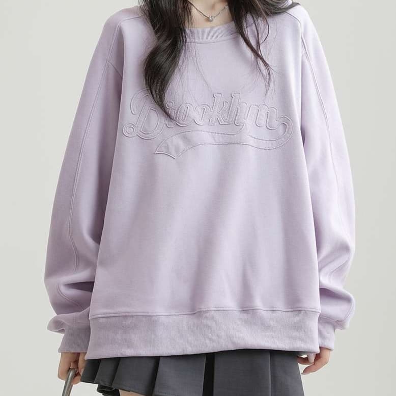 ロゴ刺繍スウェット｜デート服