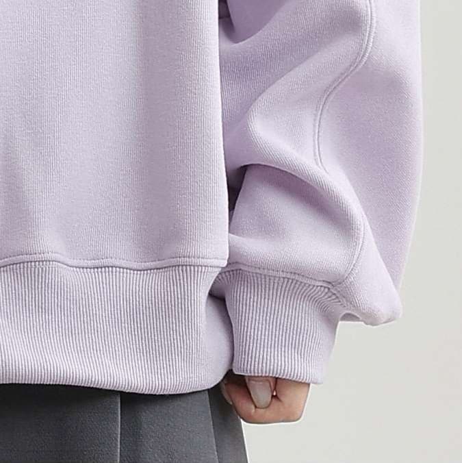 ロゴ刺繍スウェット｜デート服