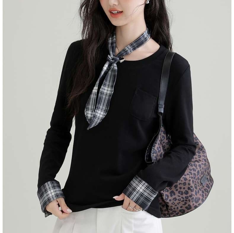 きちんと見えが嬉しい、大人のチェック柄アクセントニット｜デート服