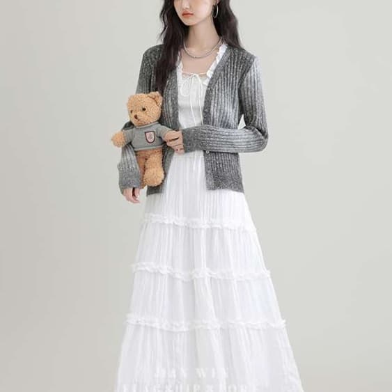 甘さときちんと感を両立する、リブニットカーディガン｜デート服