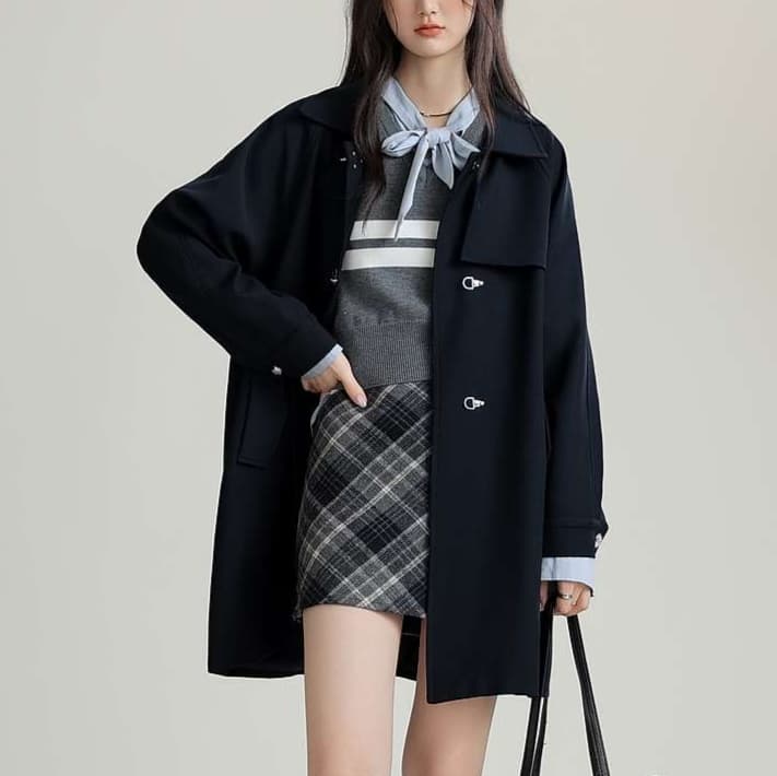 リボンタイ付きレイヤードコート｜デート服