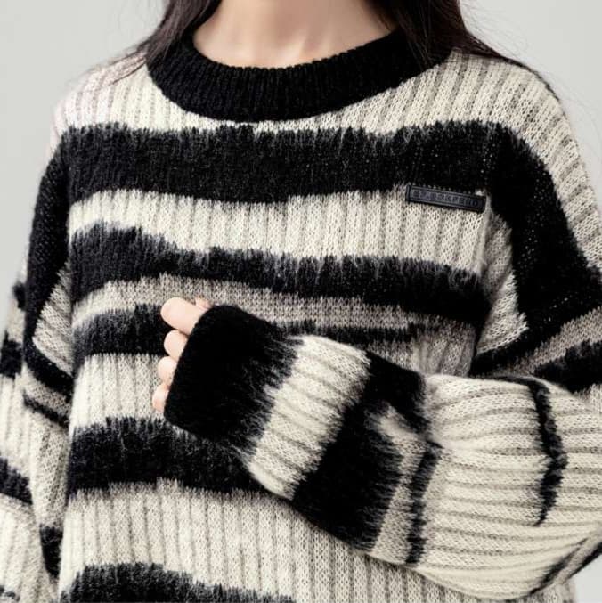 モコモコ縞模様ニットセーター｜デート服