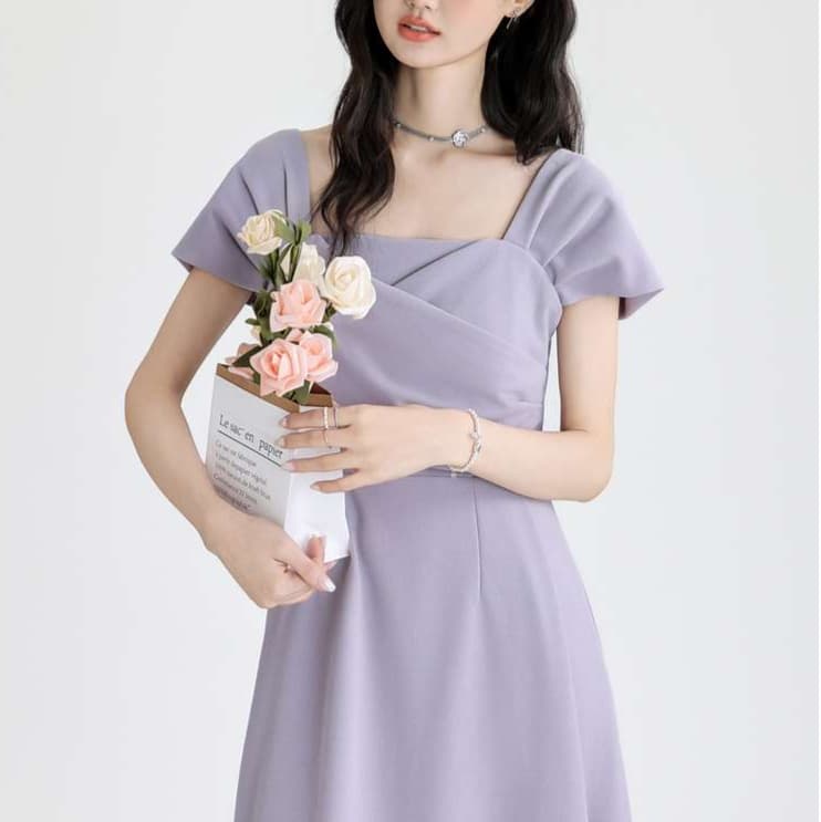 ドレープネックラインワンピース｜デート服