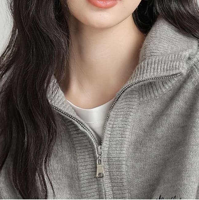 ゆったりハーフジップニットトップス｜デート服