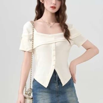 オフショルダーフリルトップス｜デート服