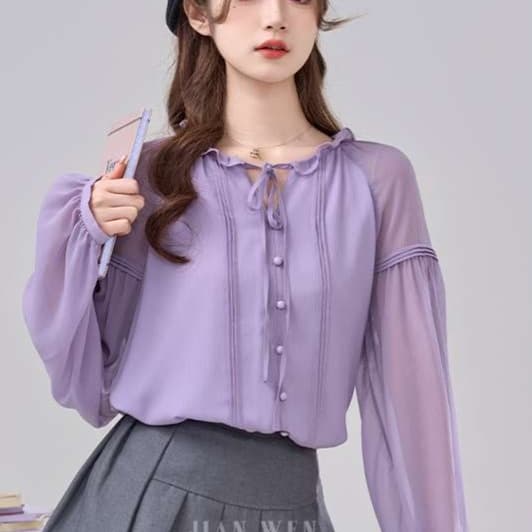 ふんわり袖のシフォンブラウス｜デート服