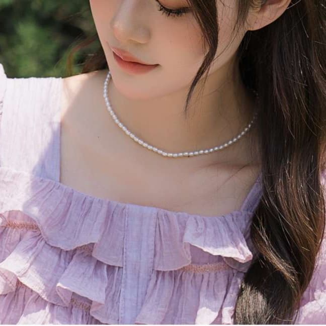 優雅なフリルワンピース｜デート服