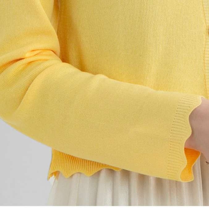 花モチーフ付きカーディガン｜デート服