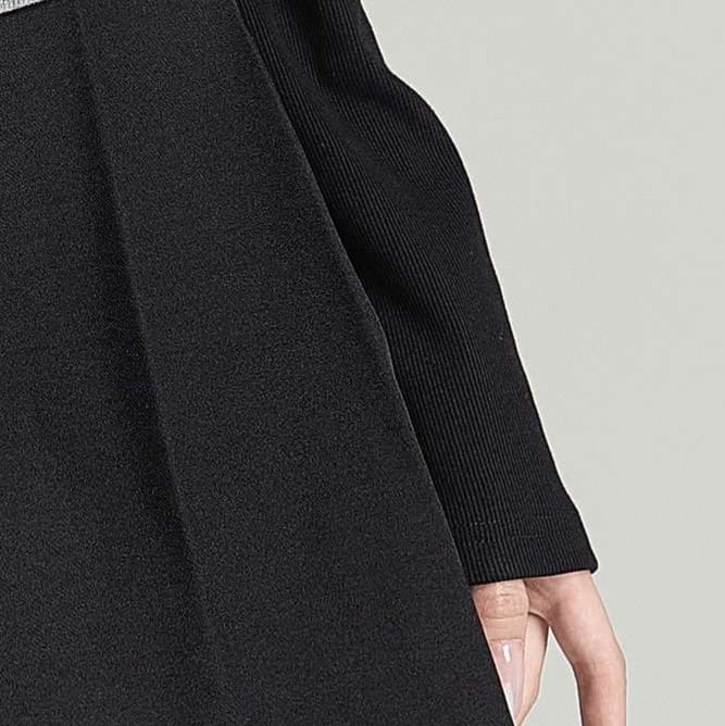 フェミニンさを品よく仕上げる、リボンカーディガン｜デート服