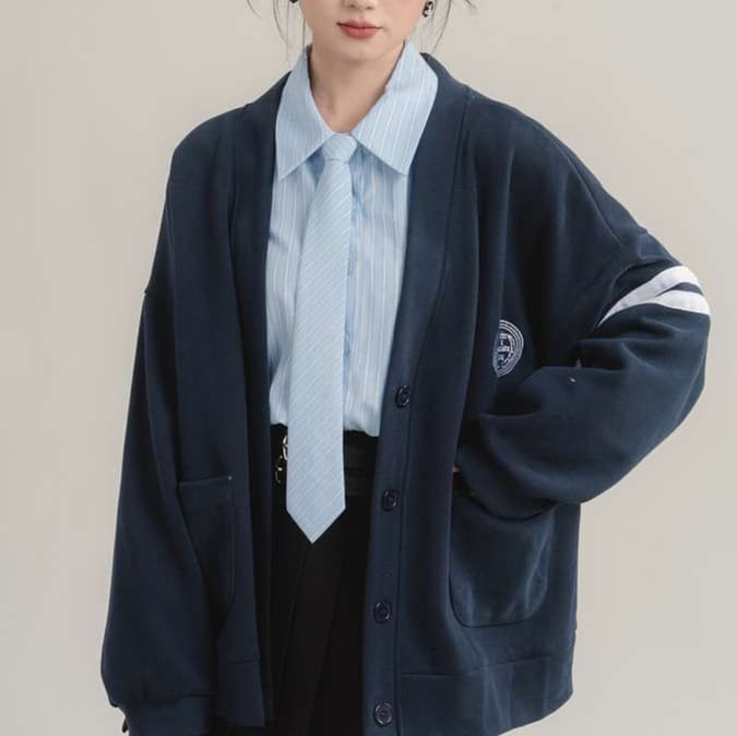 学生風カーディガン｜デート服
