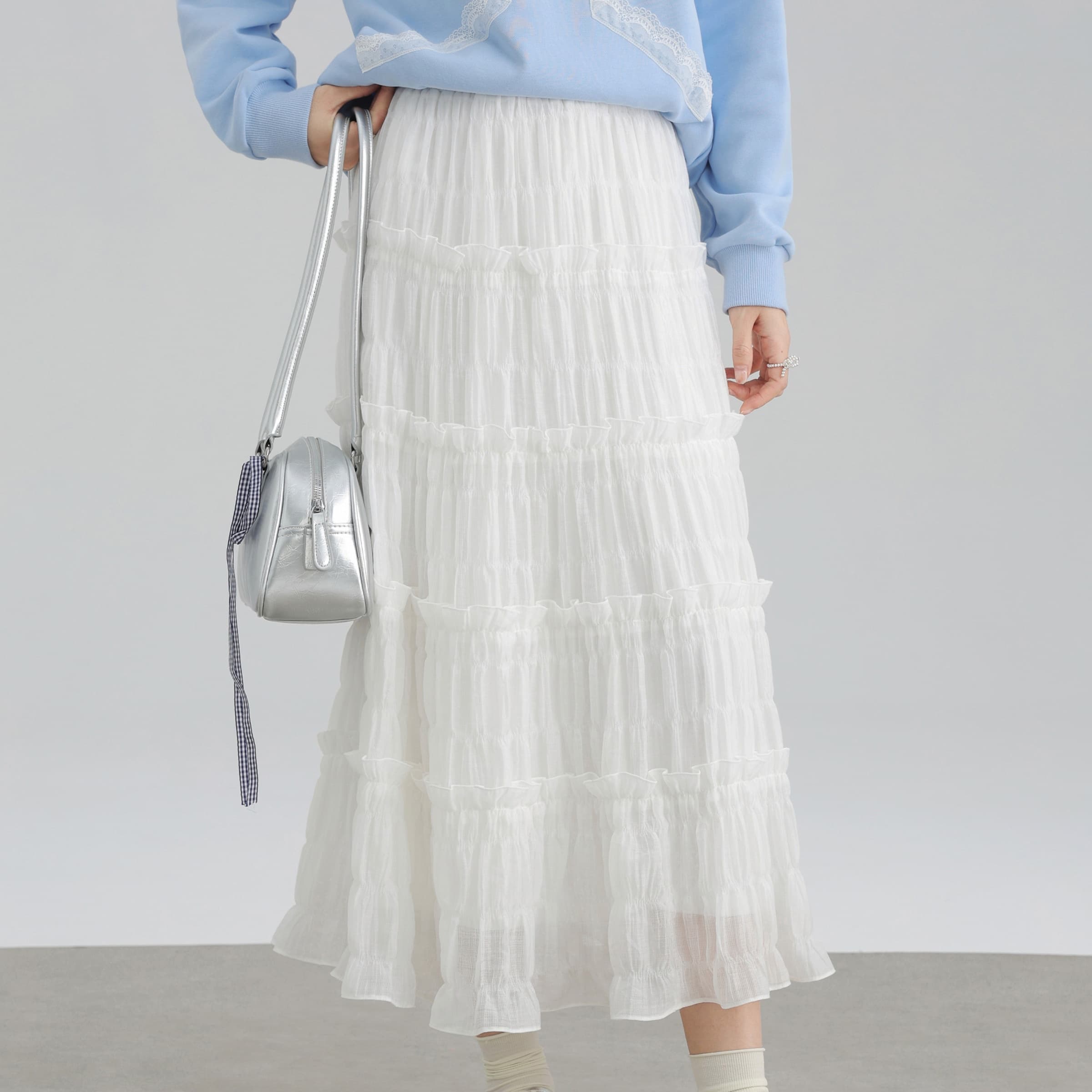 フェミニンティアードスカート｜デート服