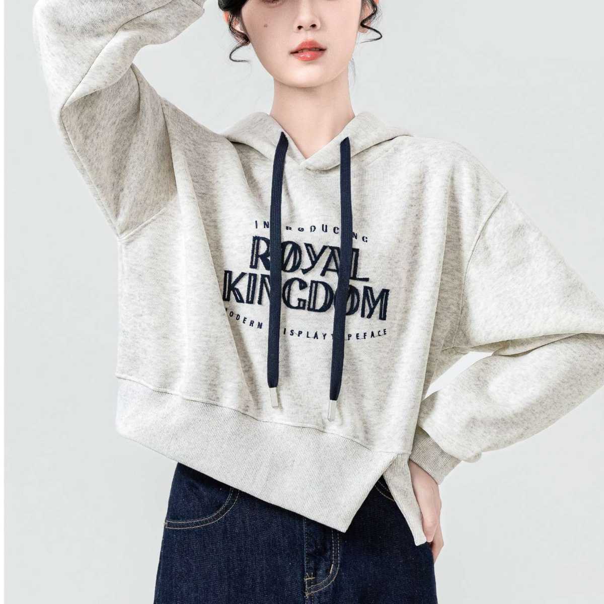 フード付きプルオーバー｜デート服