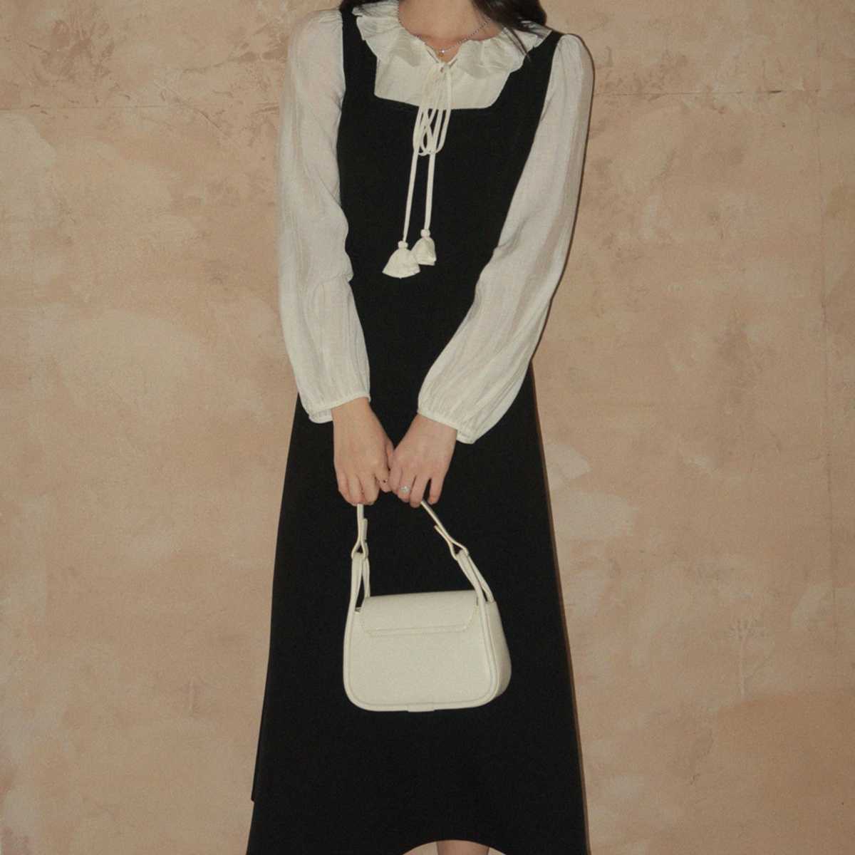 フリルカラーブラウス＆ジャンパースカートセット｜デート服