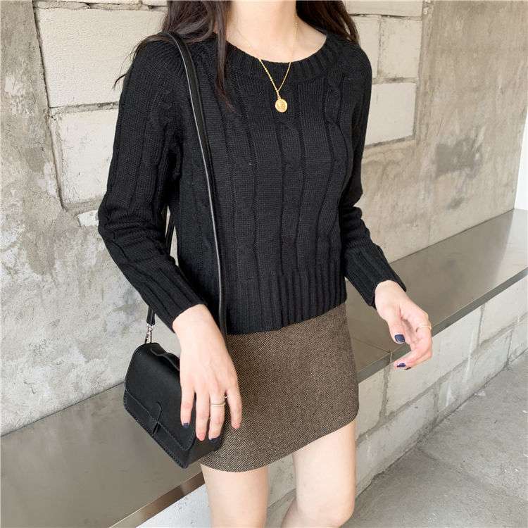 ケーブルニットセーター｜デート服