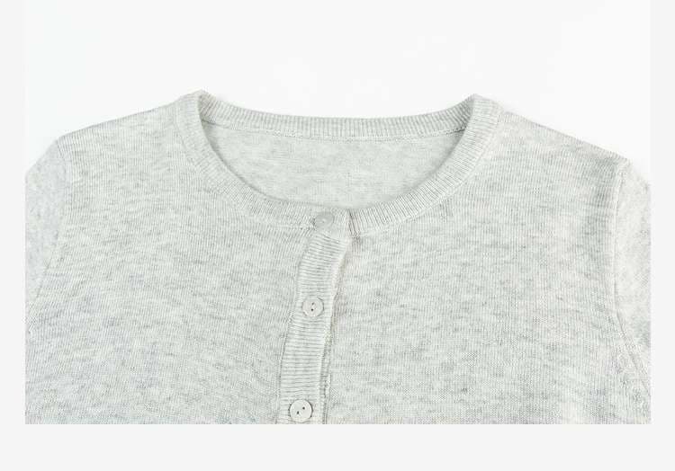 シンプルカーディガン｜デート服