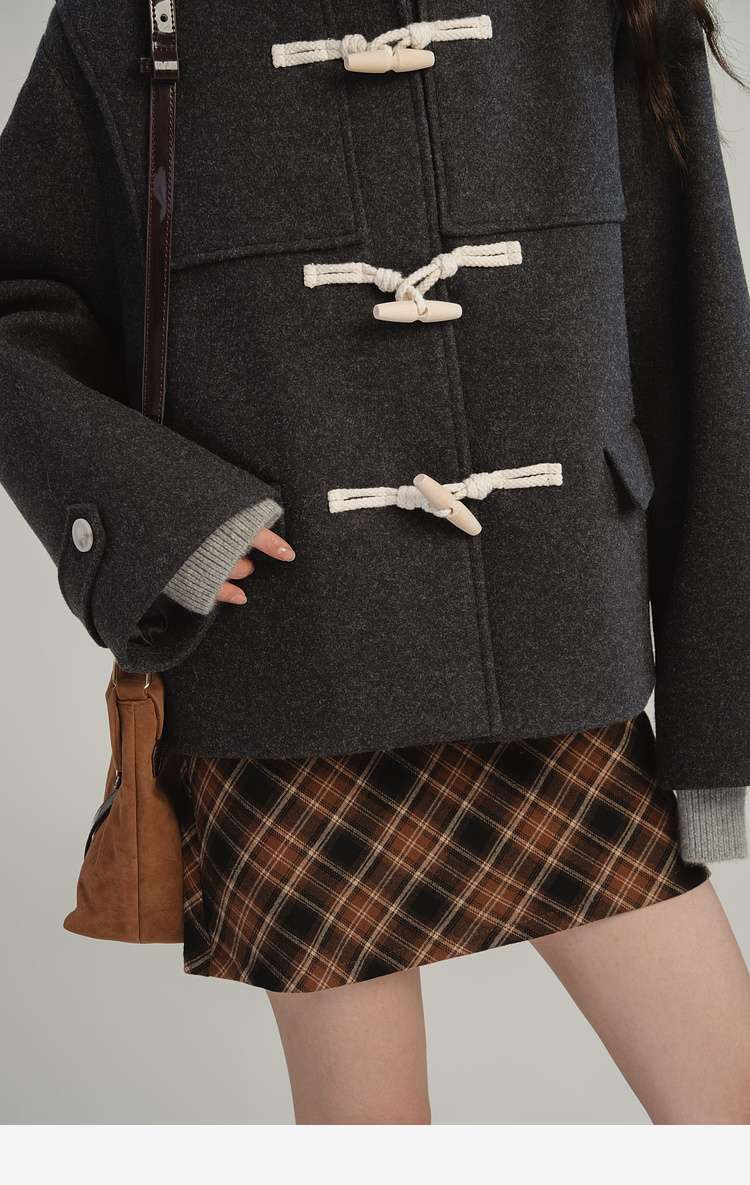 ショートダッフルコート｜デート服
