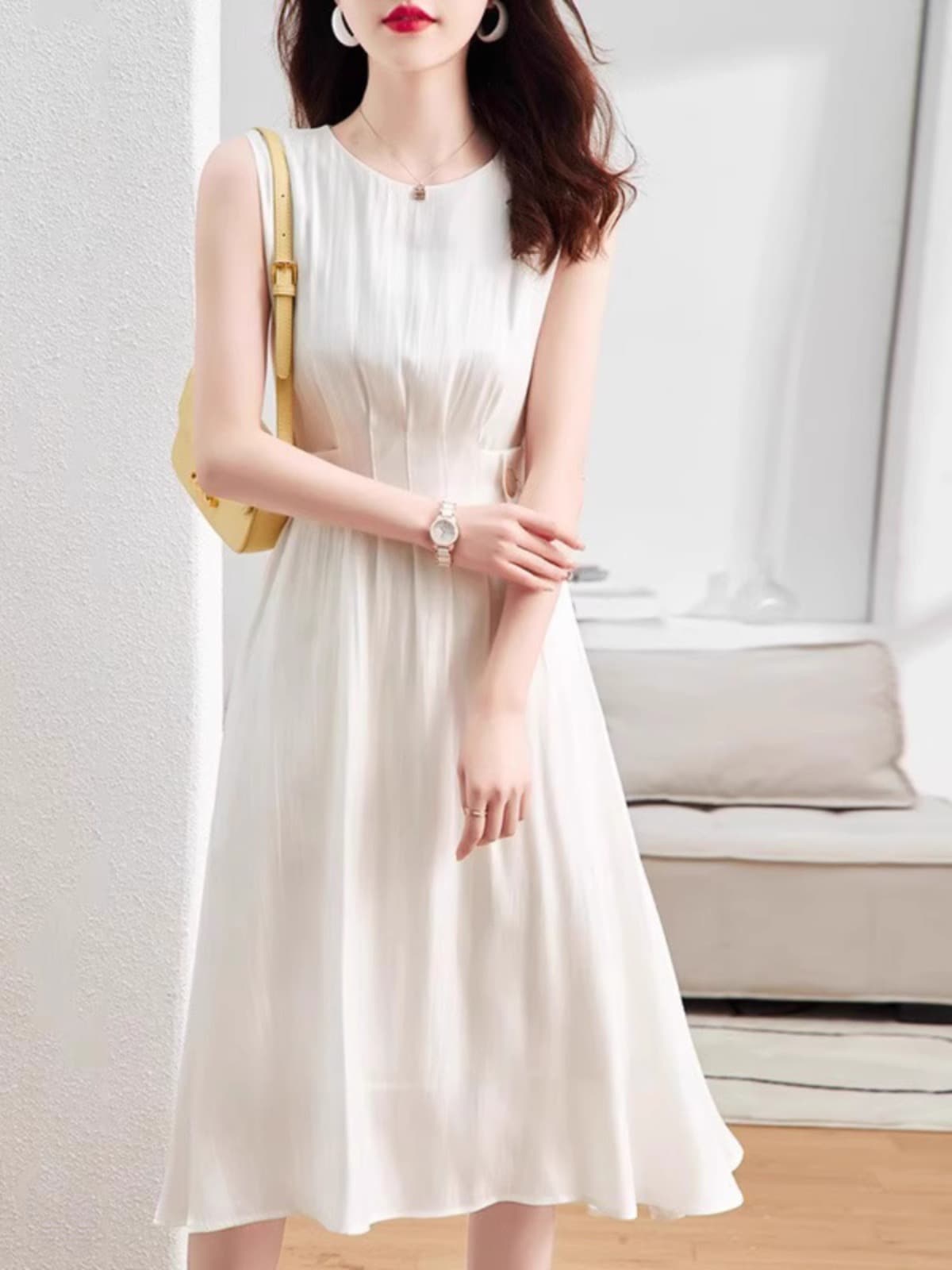 エレガントノースリーブワンピース｜デート服
