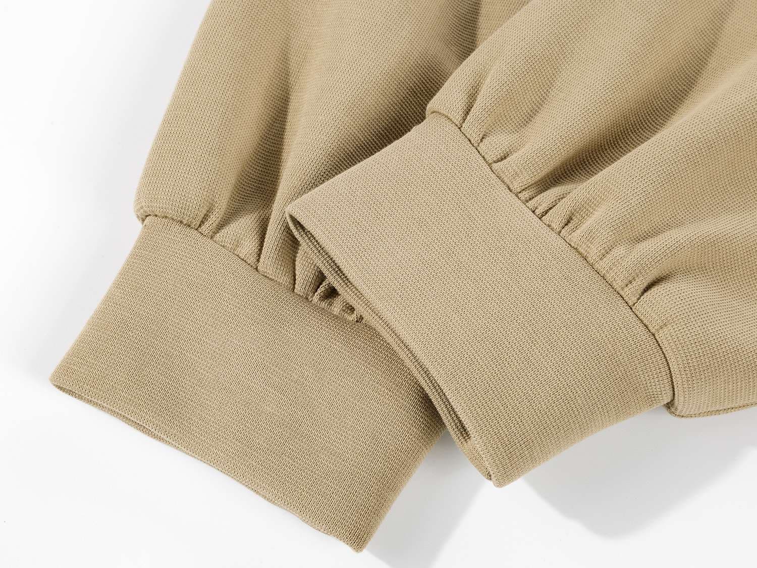 ハイネックジップアップスウェットセットアップ｜デート服