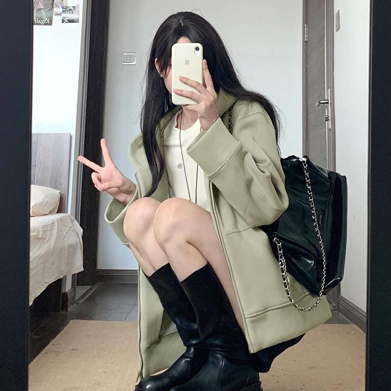 モードな大人のコート×ブーツコーデ｜デート服