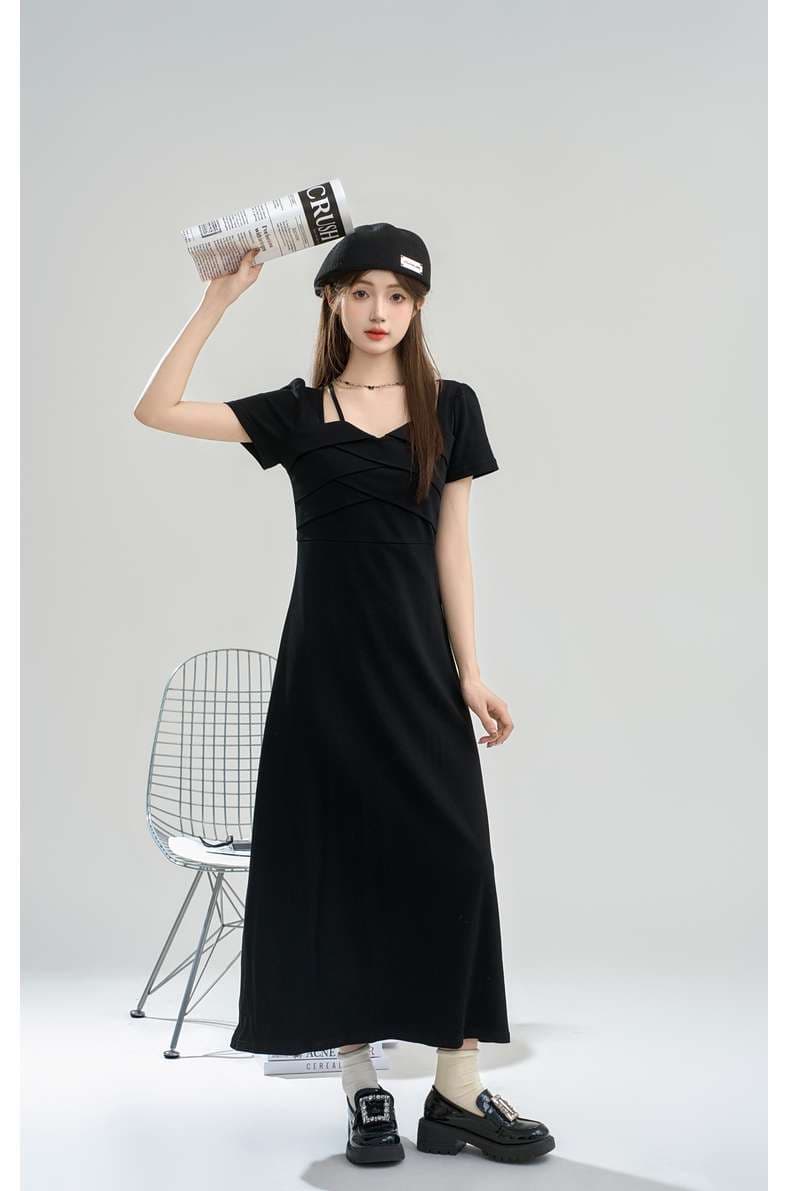 シンプル優雅ロングワンピース｜デート服