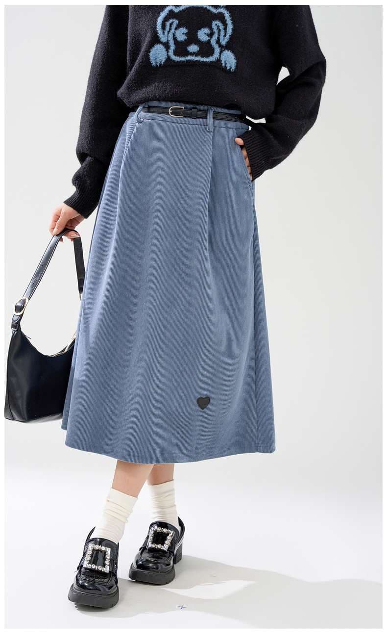 愛らしいハートアクセントスカート｜デート服