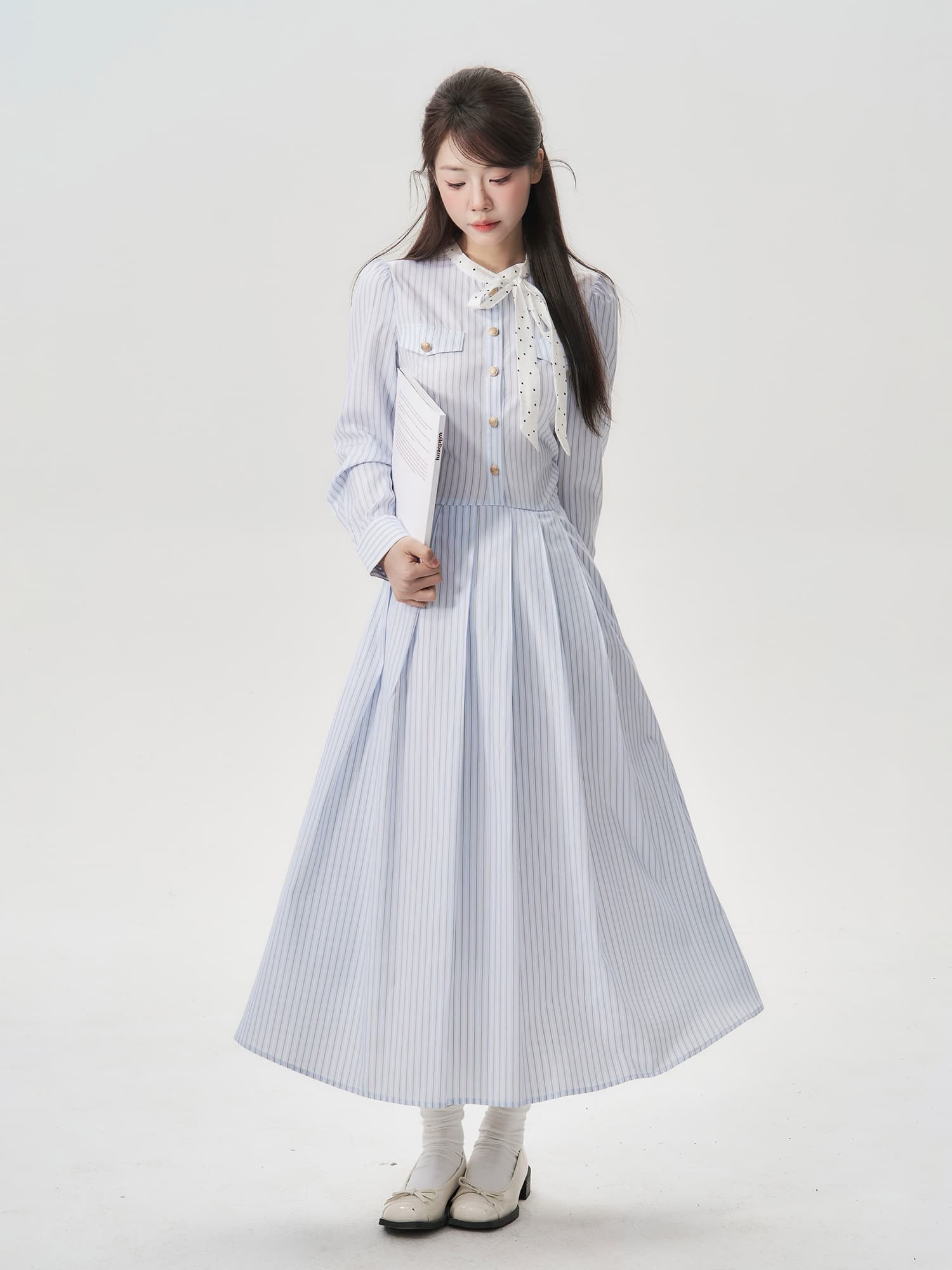 ストライプシャツ風ボウタイワンピース｜デート服
