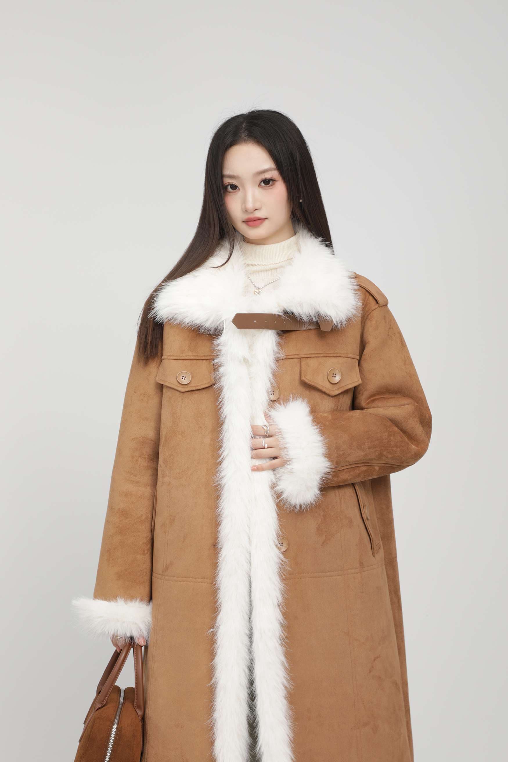 フェイクファートリムロングコート｜デート服