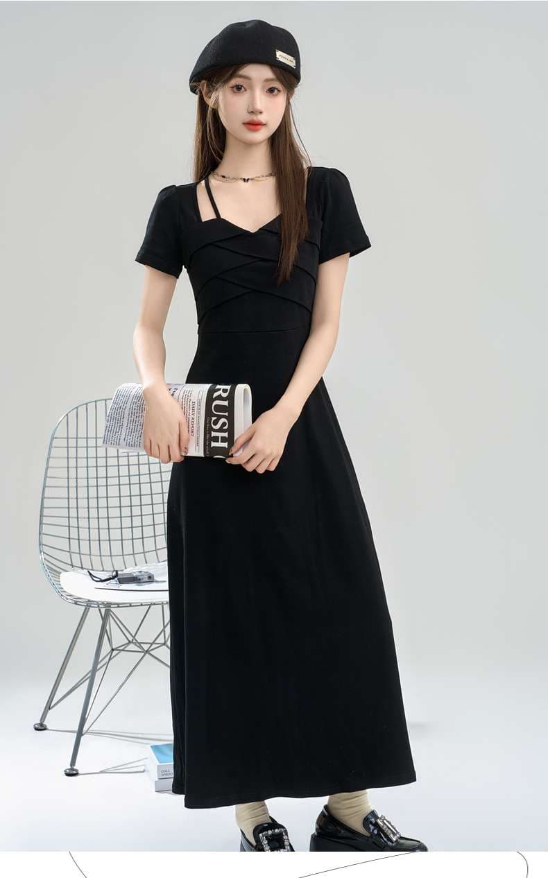 シンプル優雅ロングワンピース｜デート服