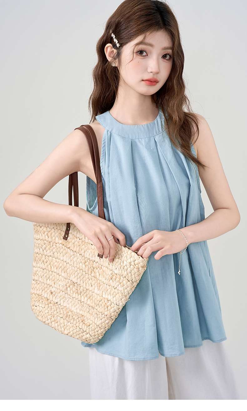 夏のリゾートプリーツトップス｜デート服