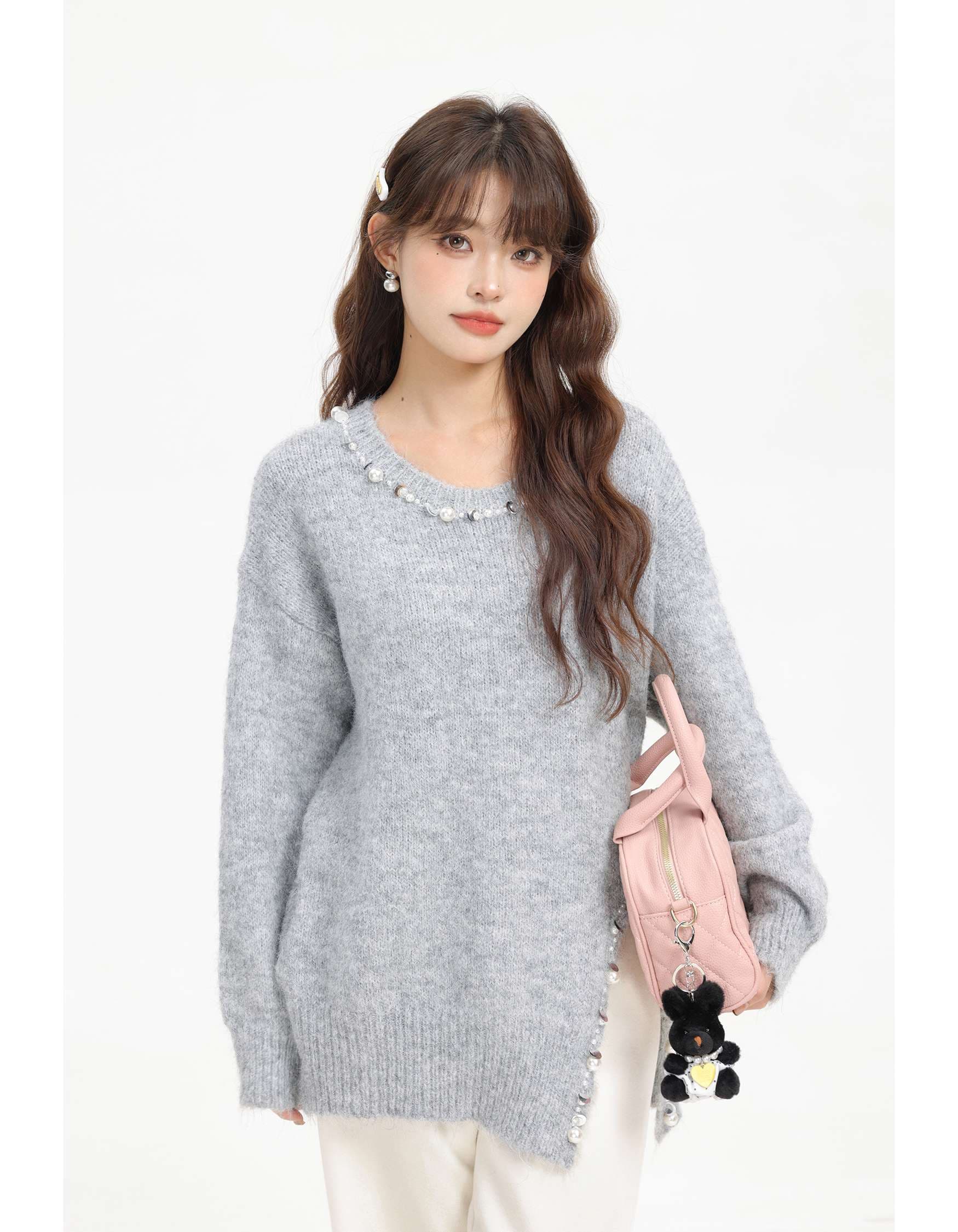 パールディテールアシンメトリーニット｜デート服